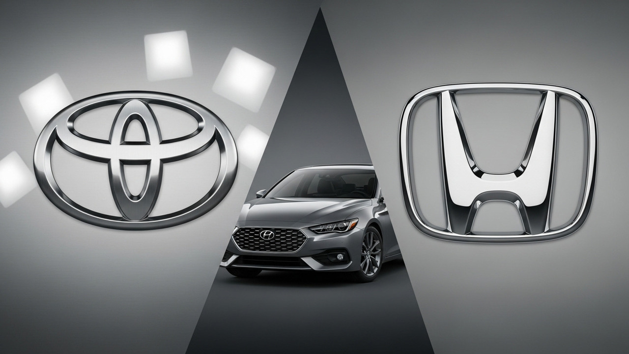 Do trânsito econômico ao sedã quase elétrico Corolla e Civic revelam dois caminhos opostos no uso diário