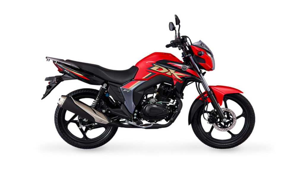 O modelo que está surpreendendo motociclistas ao rodar mais de 40 km por litro e quase não parar no posto