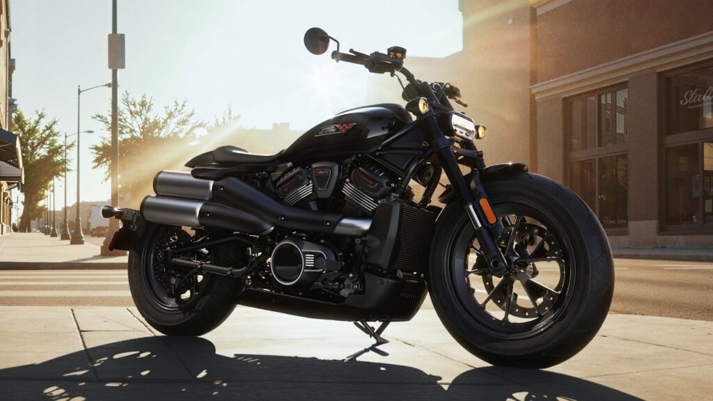 Harley-Davidson Sportster 2026 entrega desempenho brutal e tecnologia inédita na linha