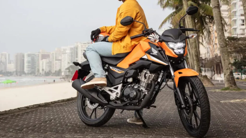 Motos perfeitas para iniciantes em 2026 com mais segurança e fácil condução