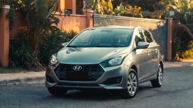 Modelos resistentes de R$ 50 mil alegram motoristas que buscam fugir da oficina e economizar no dia a dia