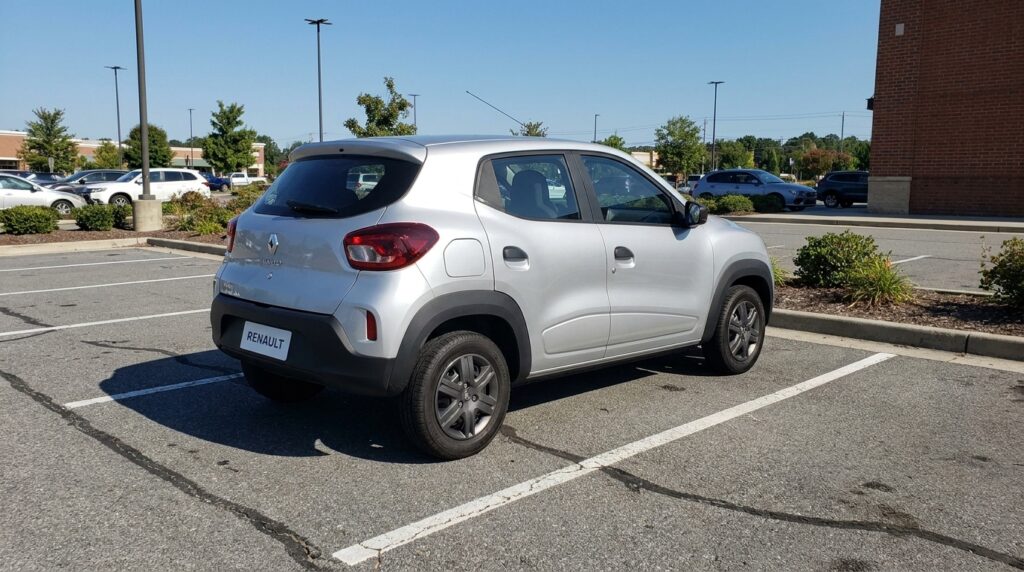 Renault Kwid Zen: preço, consumo e uso urbano